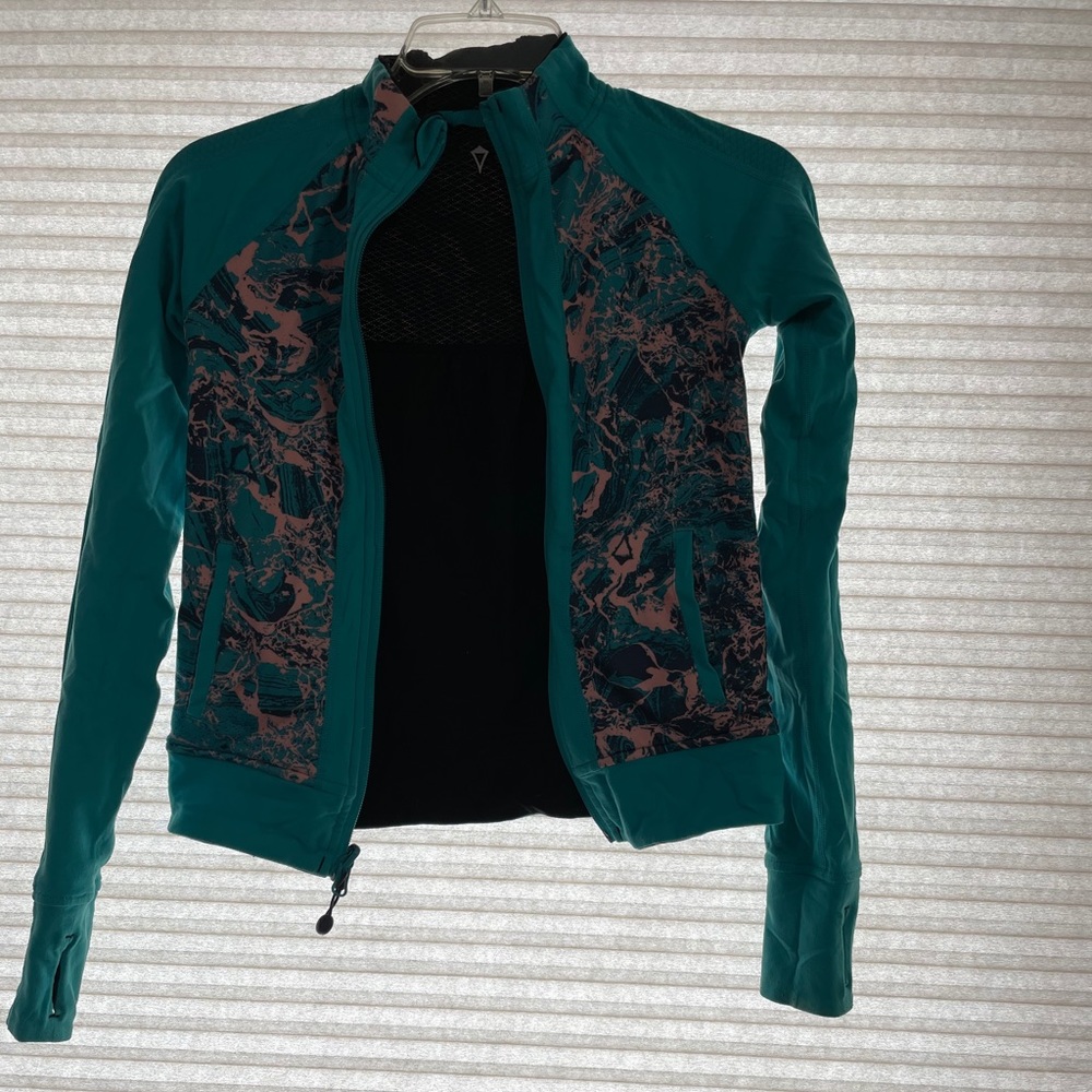 Reversible lululemon kids zip up